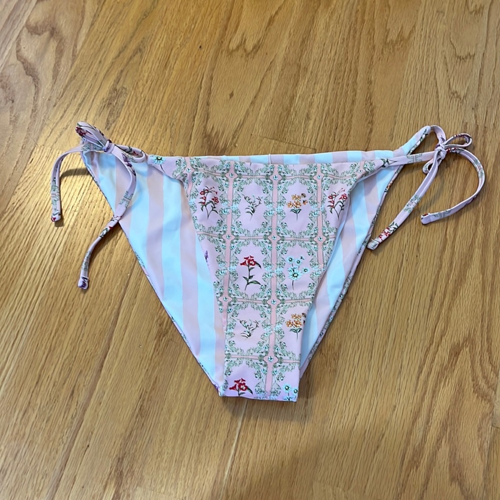 Agua Bendita x target dainty floral reversible string bikini bottom size XL